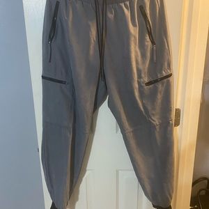 Gabrielle Union joggers